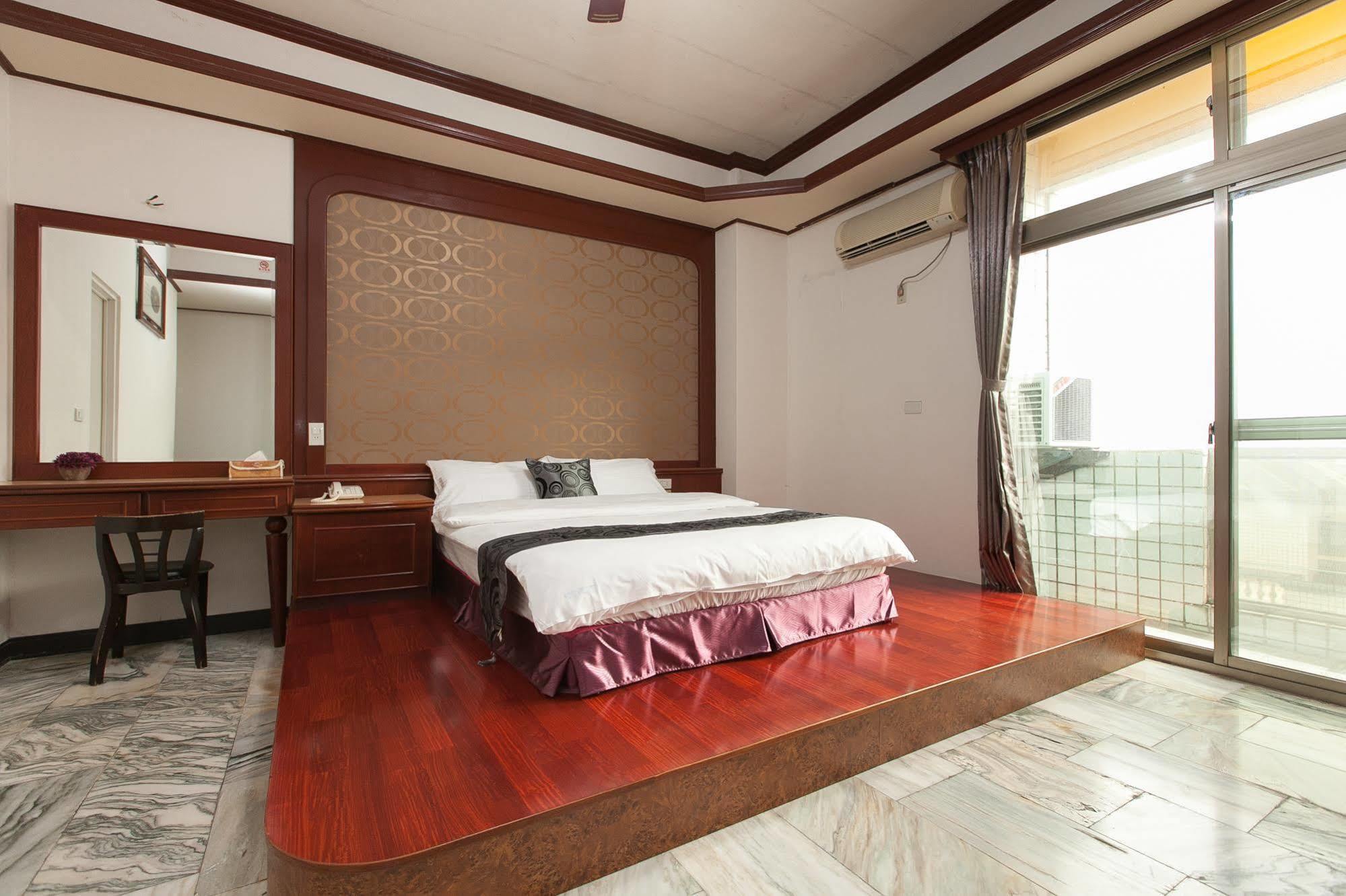 陶陶居商旅 Tautauchu Hotel Hualien Exterior foto
