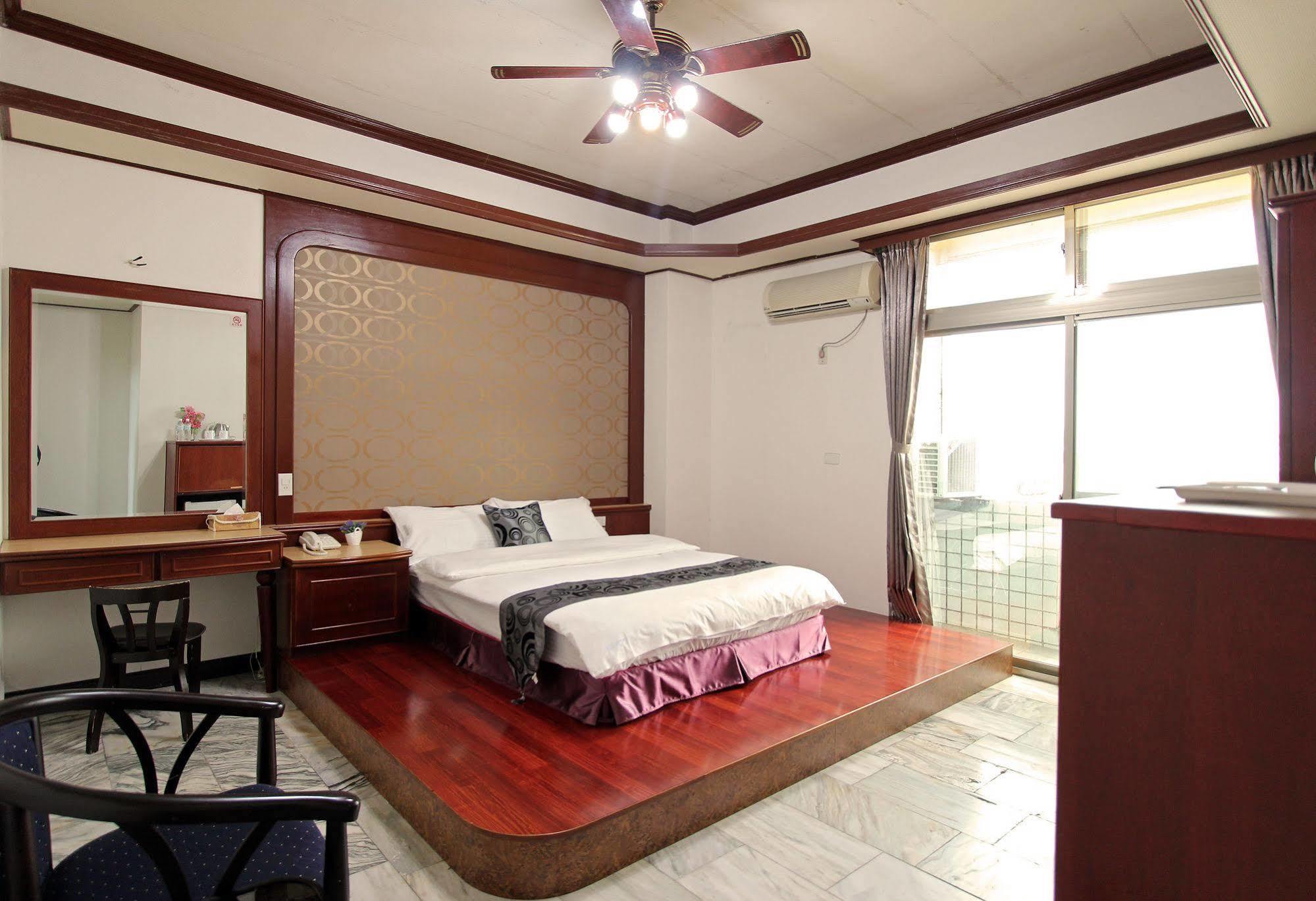 陶陶居商旅 Tautauchu Hotel Hualien Exterior foto